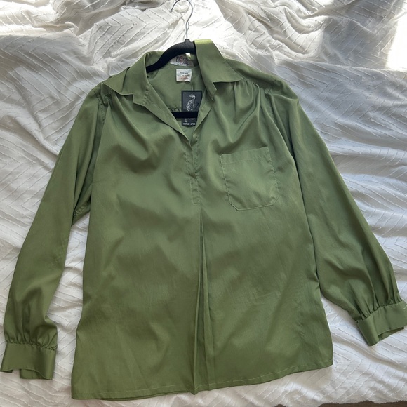 Vintage Green button up - Picture 12 of 14